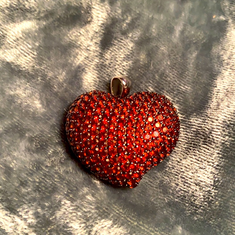 Sterling Silver Pavé Garnet Heart pendant